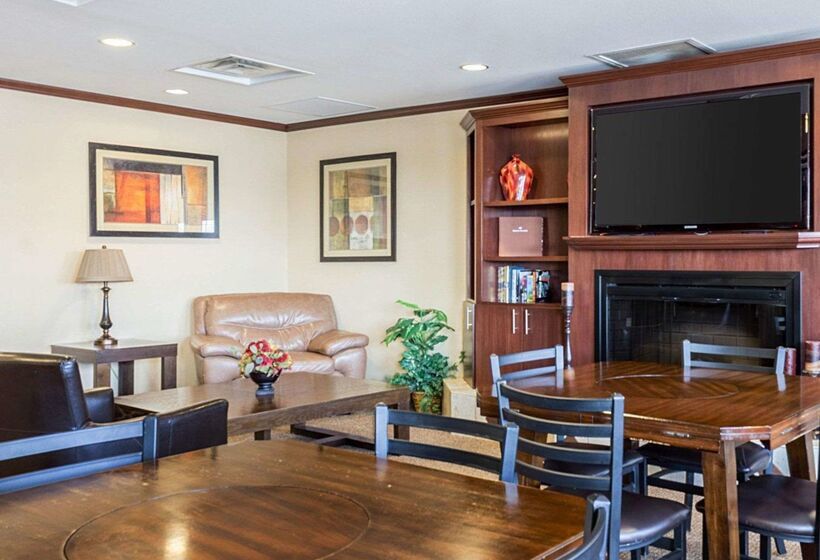 호텔 Mainstay Suites Minot