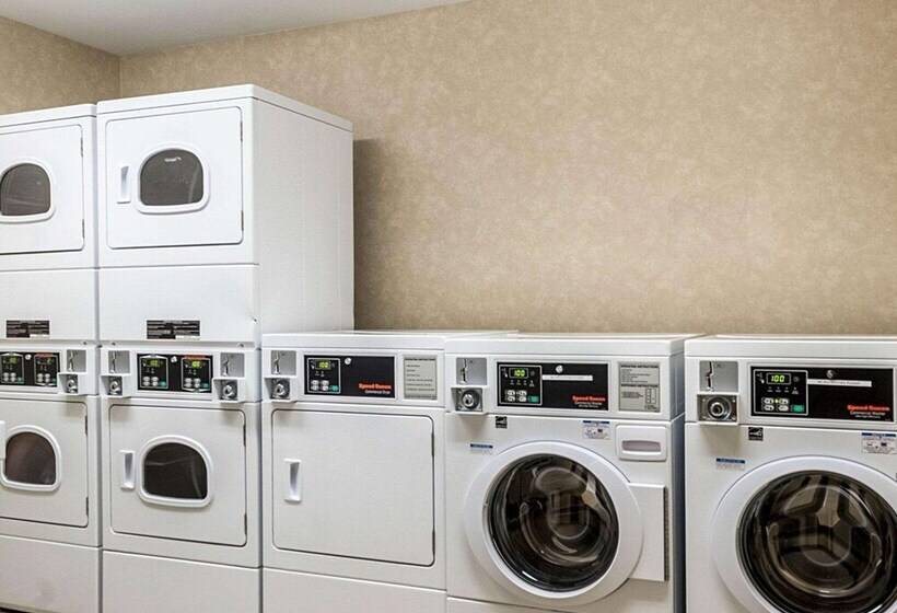 호텔 Mainstay Suites Minot