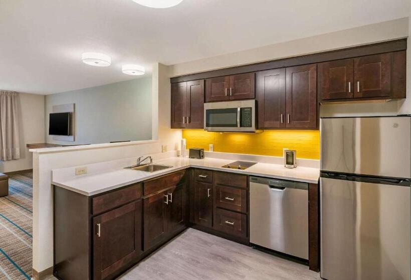 هتل Mainstay Suites Spokane Airport