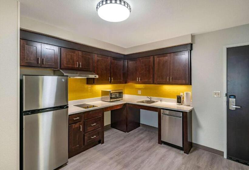 هتل Mainstay Suites Spokane Airport