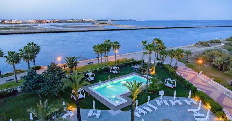 בית מלון כפרי Meliá Isla Canela