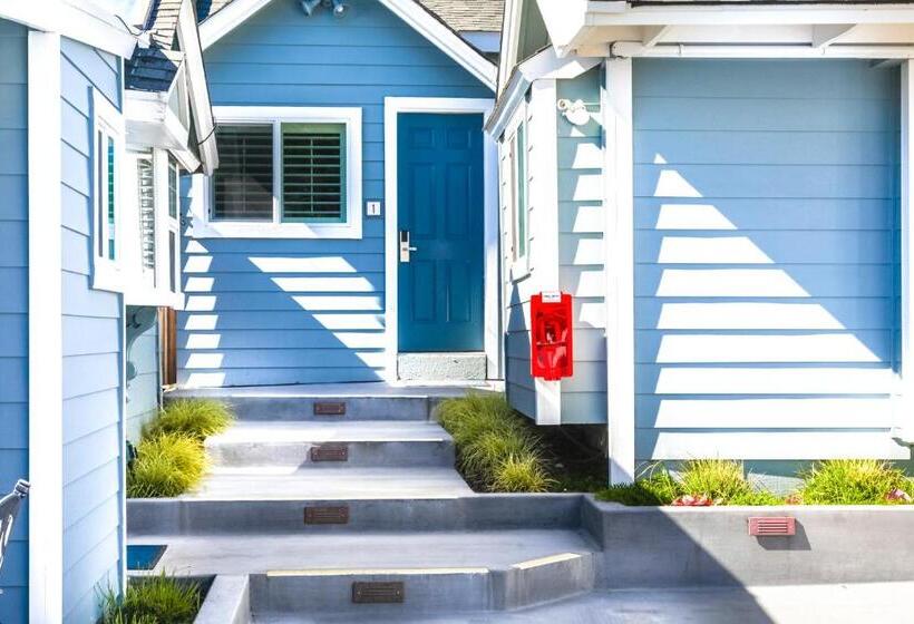 فندق Ocean Echo Inn & Beach Cottages