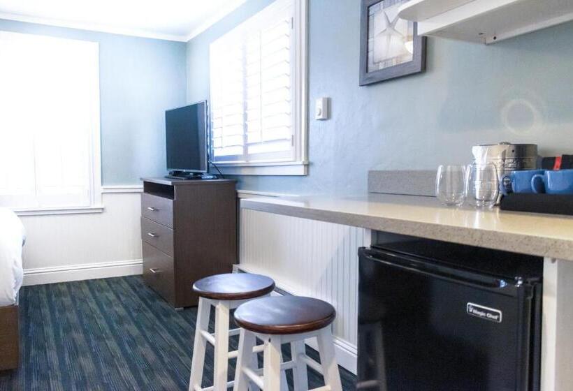 فندق Ocean Echo Inn & Beach Cottages