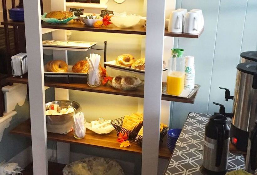 فندق Ocean Echo Inn & Beach Cottages