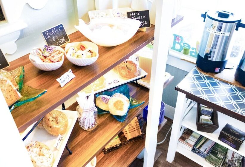 فندق Ocean Echo Inn & Beach Cottages