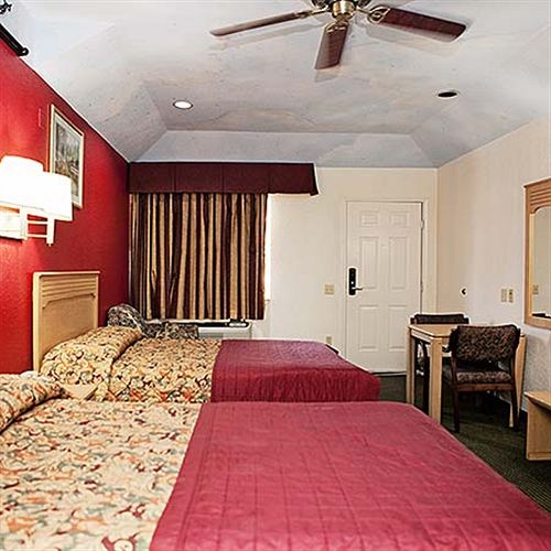 호텔 Palace Inn &Suites Willowbrook