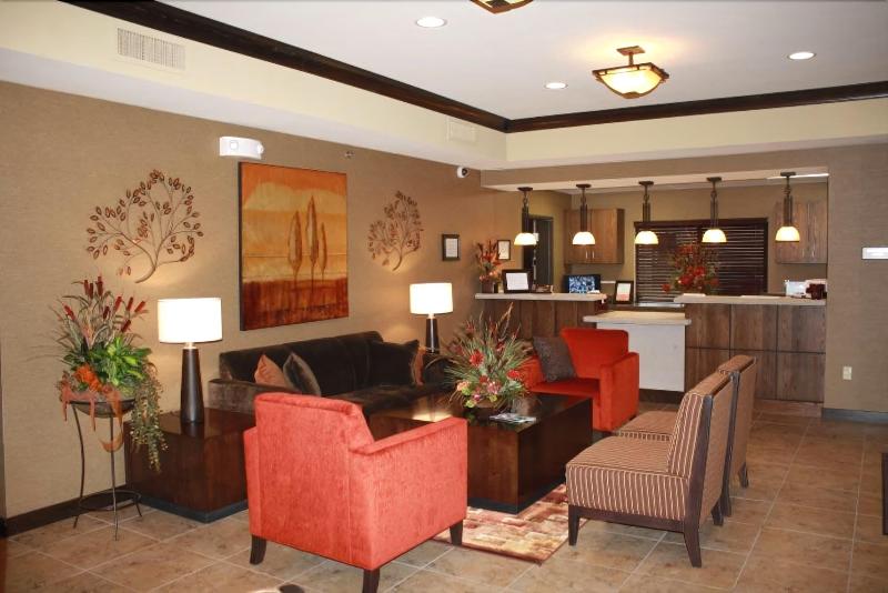 酒店 Parkwood Inn & Suites