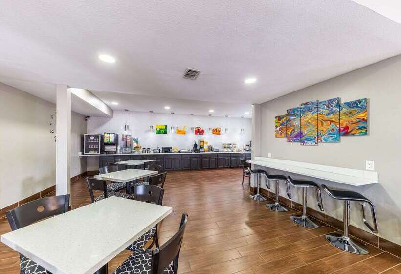 호텔 Quality Inn & Suites Canton