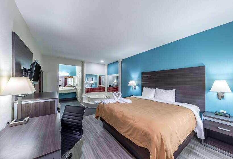 호텔 Quality Inn & Suites Canton