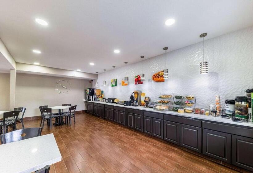 호텔 Quality Inn & Suites Canton