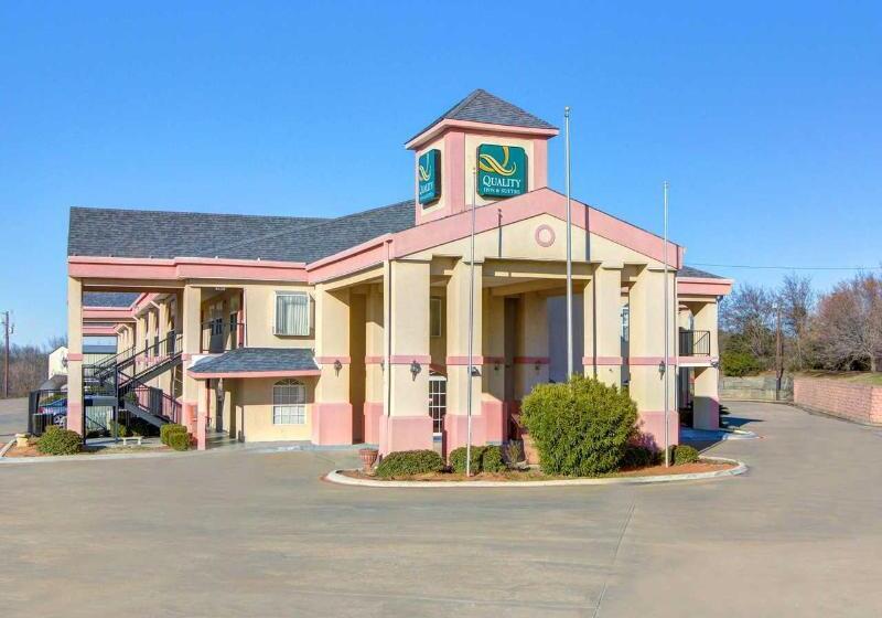 호텔 Quality Inn & Suites Canton