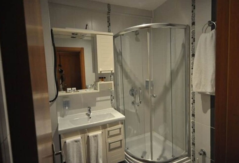 Отель Retropera