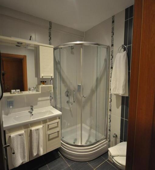 Отель Retropera