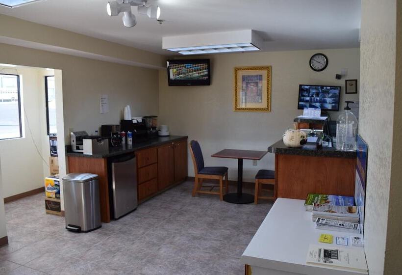 فندق Royal Inn & Suites