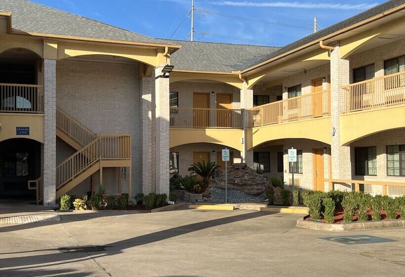 Отель Scott Inn & Suites   Downtown Houston