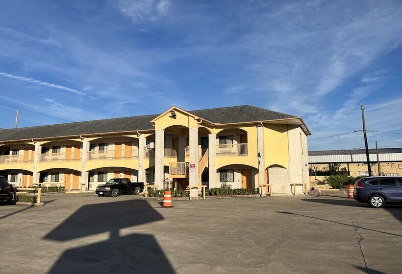 Отель Scott Inn & Suites   Downtown Houston