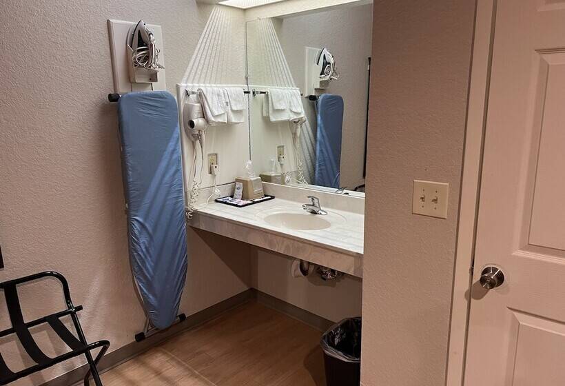 Отель Scott Inn & Suites   Downtown Houston