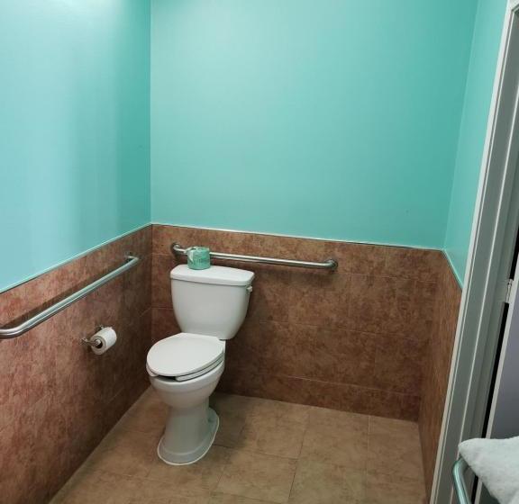 Отель Scottish Inn And Suites Houstonjones Road