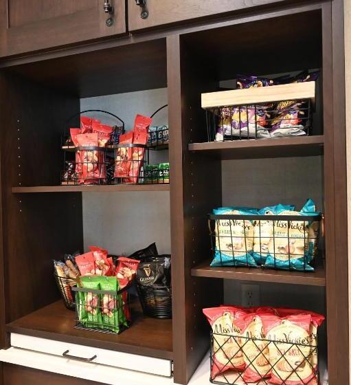 فندق Six South St.