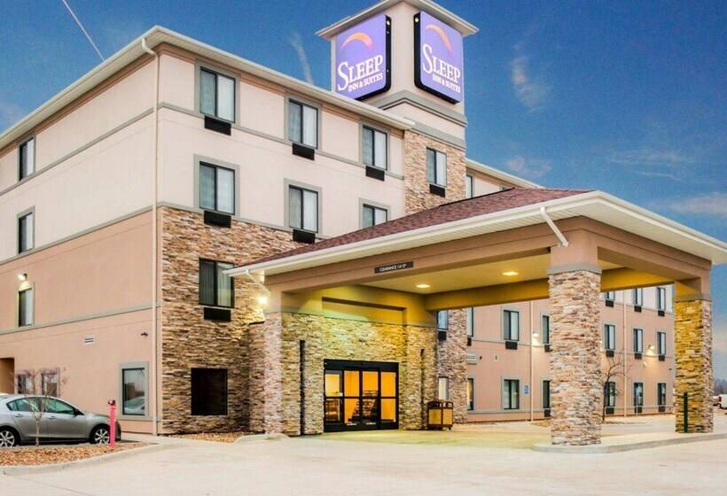 בית מלון כפרי Sleep Inn & Suites Fort Campbell