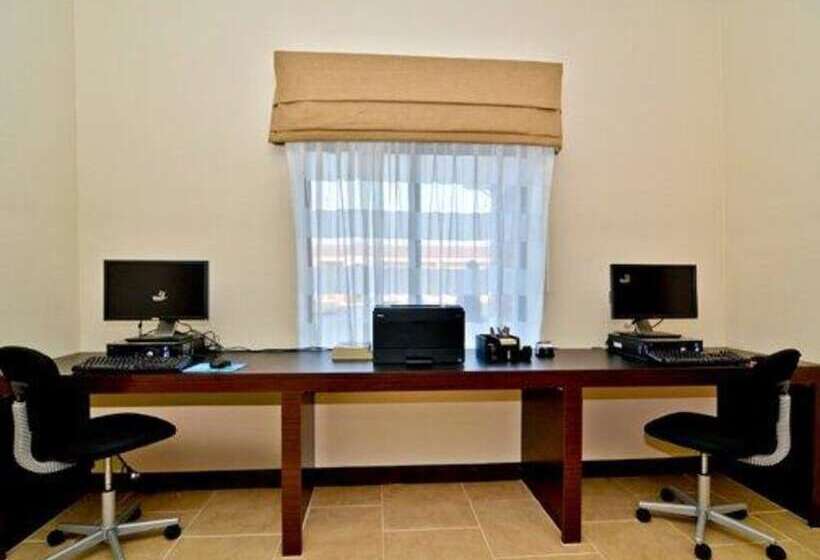 호텔 Sleep Inn & Suites Fort Campbell