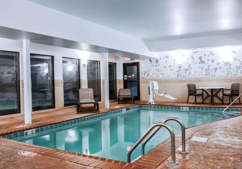 호텔 Sleep Inn & Suites Fort Campbell