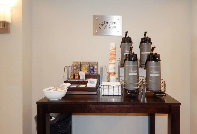 فندق Sleep Inn & Suites Near Liberty Place I65