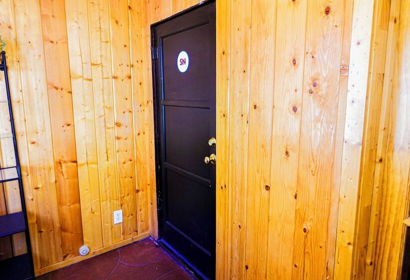 호텔 Sleepy Hollow Cabins And