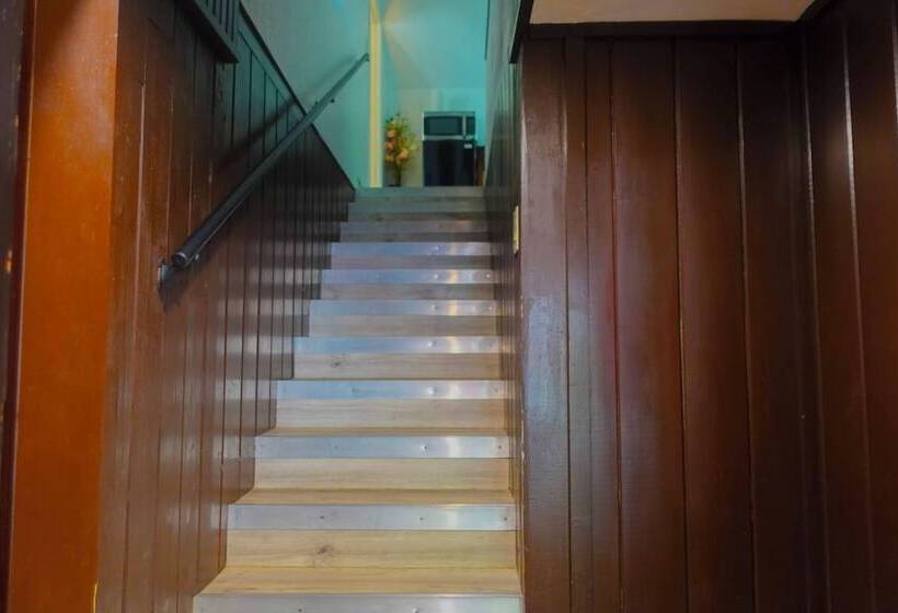 호텔 Sleepy Hollow Cabins And