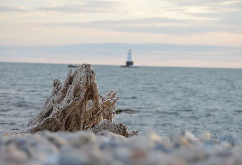 فندق Stone House Inn