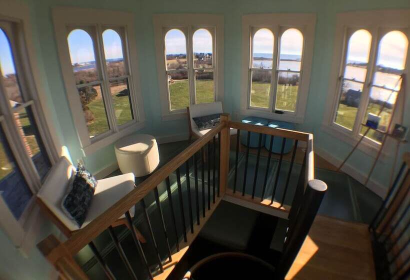 فندق Stone House Inn