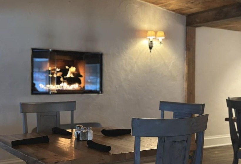 호텔 The French Country Inn