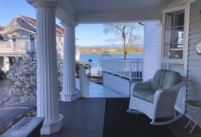 호텔 The French Country Inn