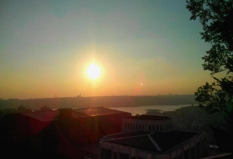 호텔 The Pera Hill