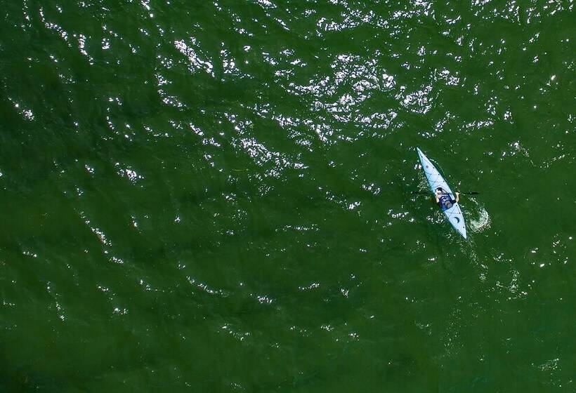 فندق The Tides Beach Club