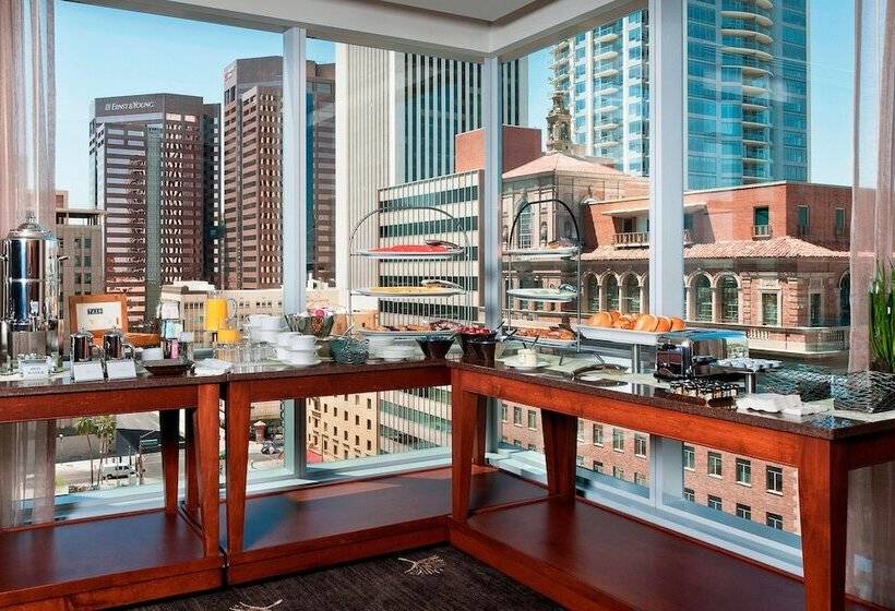 ホテル The Westin Phoenix Downtown