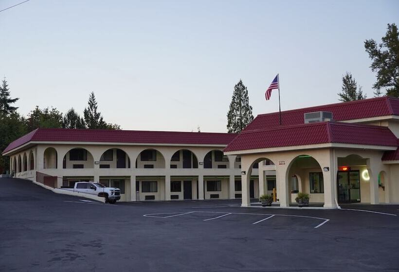 فندق Timberland Inn & Suites