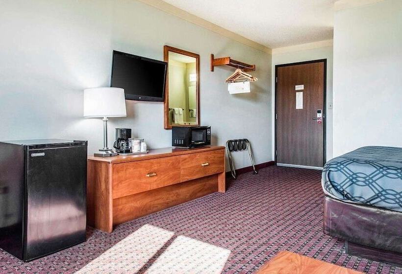 فندق Travelers Lodge & Suites