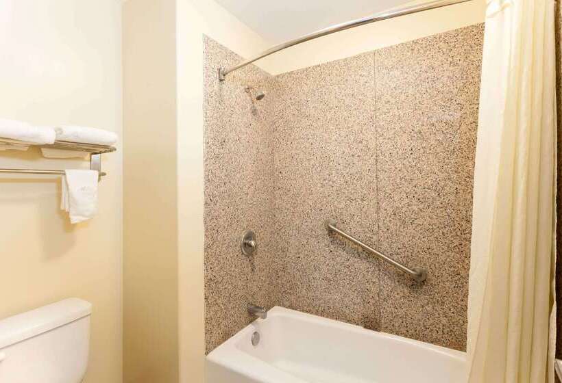 فندق Travelodge By Wyndham Brea