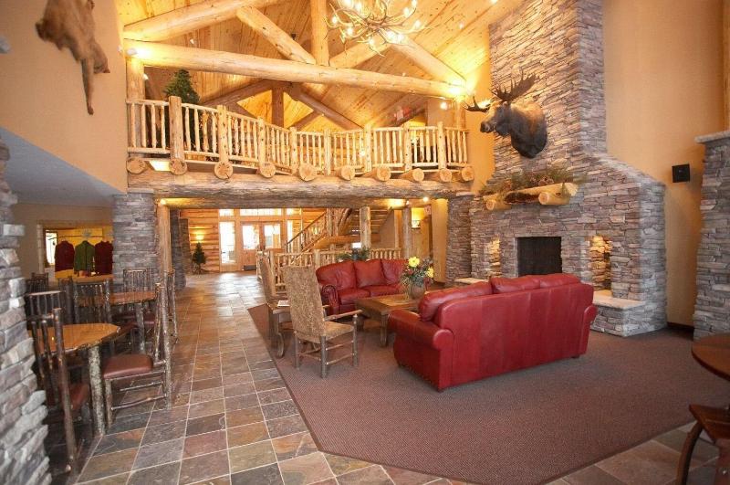 فندق Whitefish Lodge And Suites