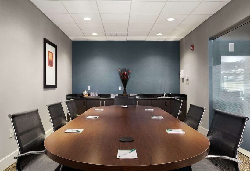 호텔 Wingate By Wyndham Bismarck