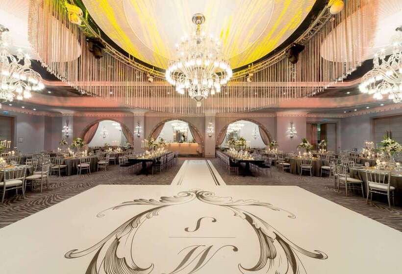 ホテル Wyndham Grand Istanbul Kalamış Marina