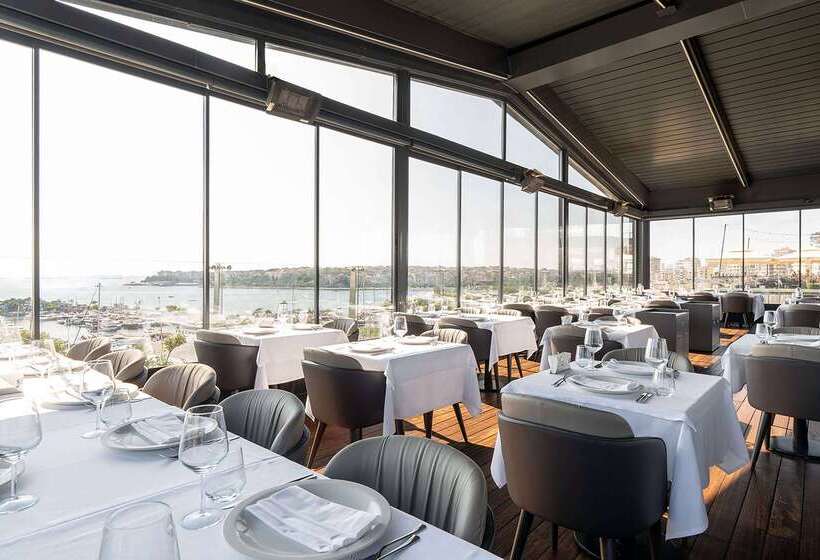 ホテル Wyndham Grand Istanbul Kalamış Marina