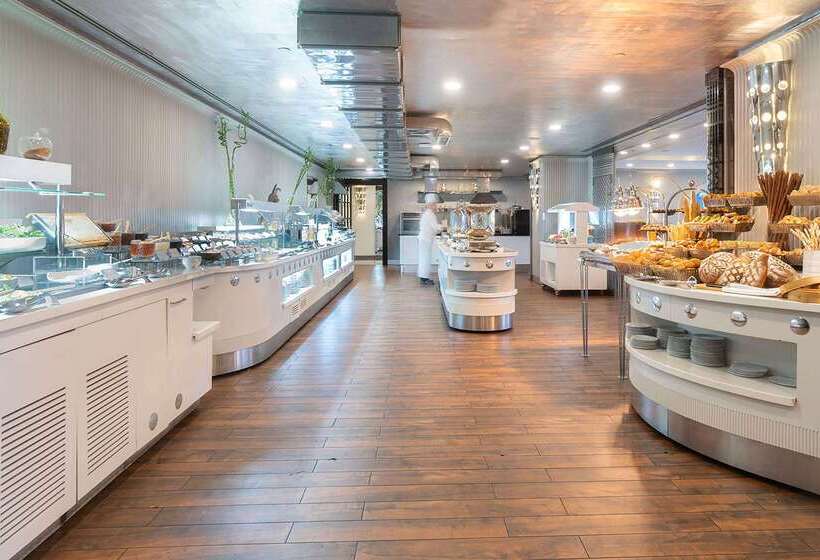 ホテル Wyndham Grand Istanbul Kalamış Marina