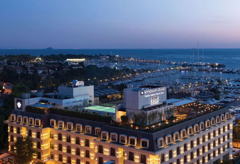 ホテル Wyndham Grand Istanbul Kalamış Marina