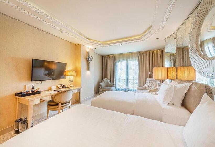 ホテル Wyndham Grand Istanbul Kalamış Marina