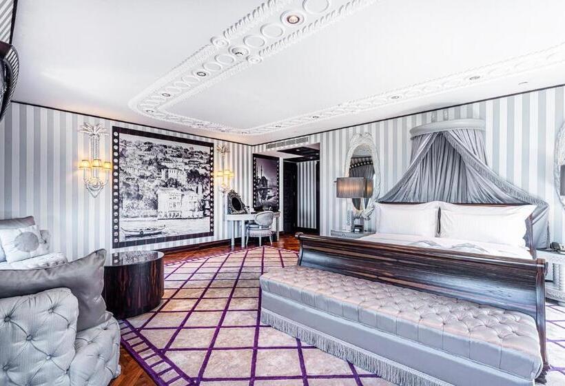 ホテル Wyndham Grand Istanbul Kalamış Marina