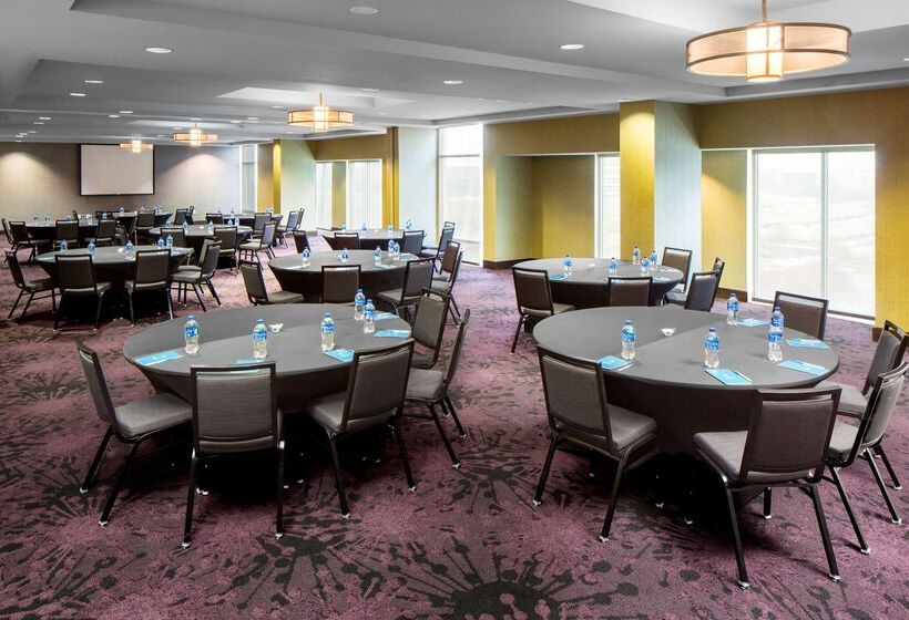 Hyatt House Charlotte Center City