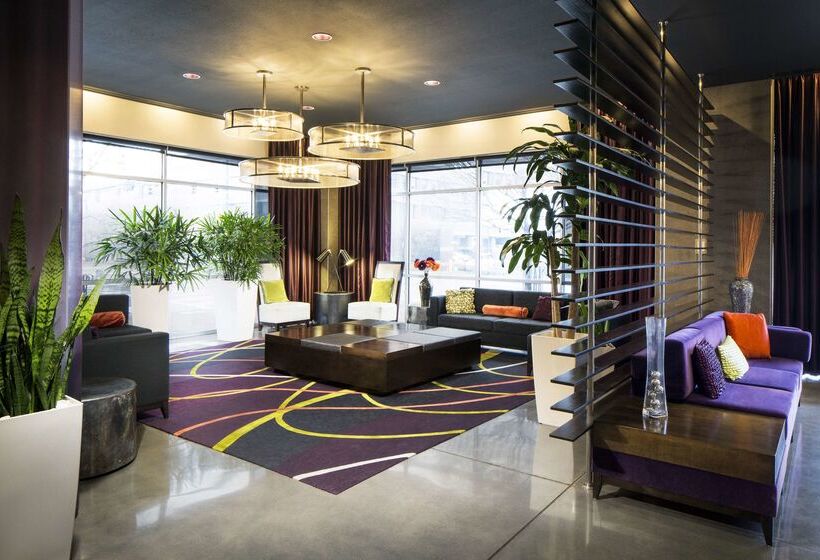 Hyatt House Charlotte Center City