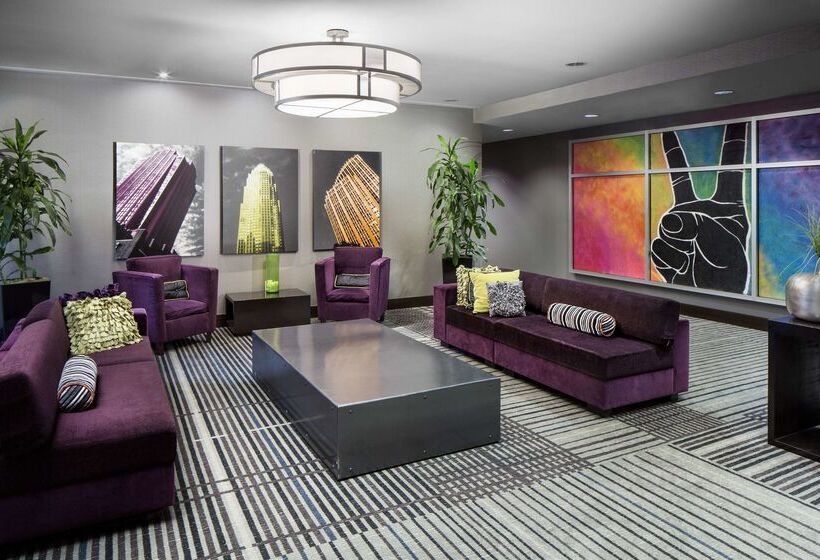 Hyatt House Charlotte Center City